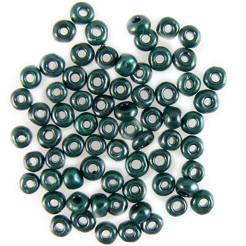 Size 8/0 metallic finish opaque green seed beads, 100gm, ~5,000 beads